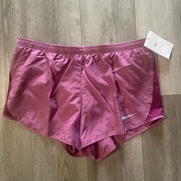 Nike running shorts - Picture 1 of 6